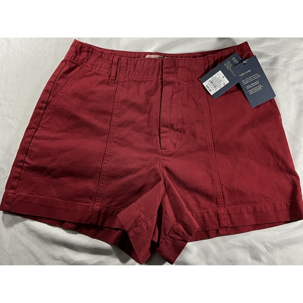 Universal Thread Women's Red Denim Shorts Size 6 Brand New